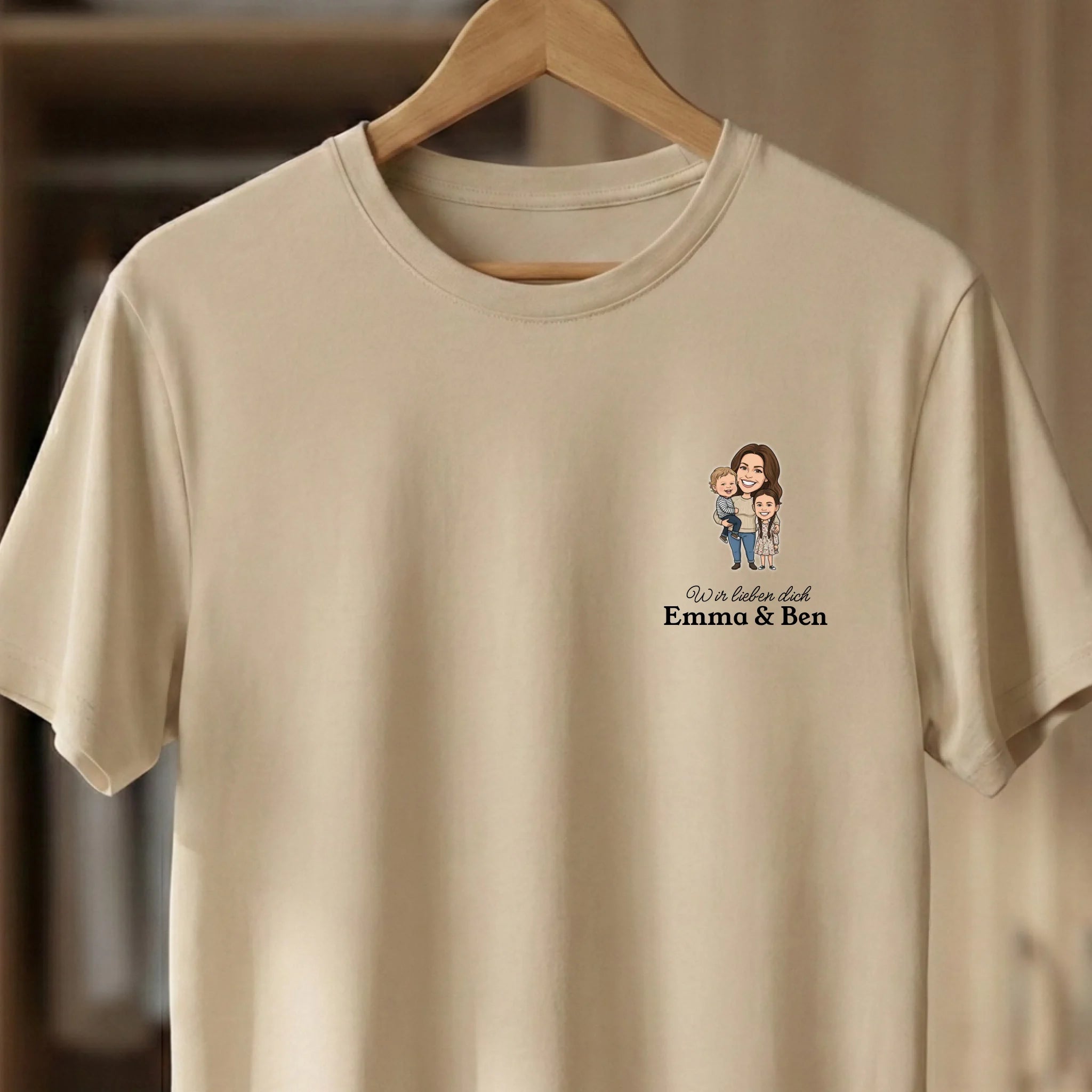 Mama T-Shirt mit Comic Foto und Text personalisiert Sand Hängend