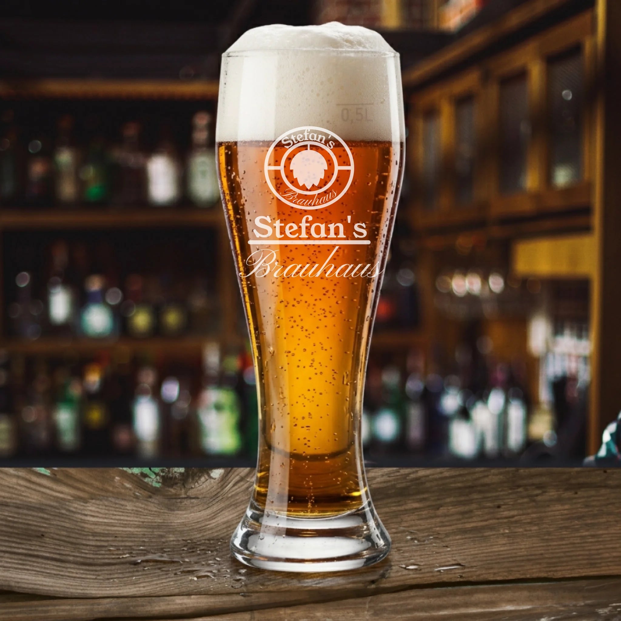 Weizenglas mit Gravur - Namen und Brauhaus personalisiert